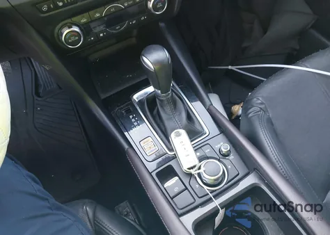 2018 Mazda Mazda3 Grand Touring из США, поврежденный, VIN 3MZBN1W31JM190601